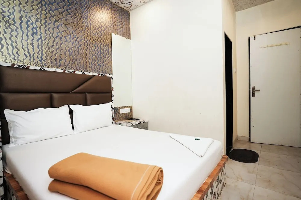 THE UNITED HOTEL