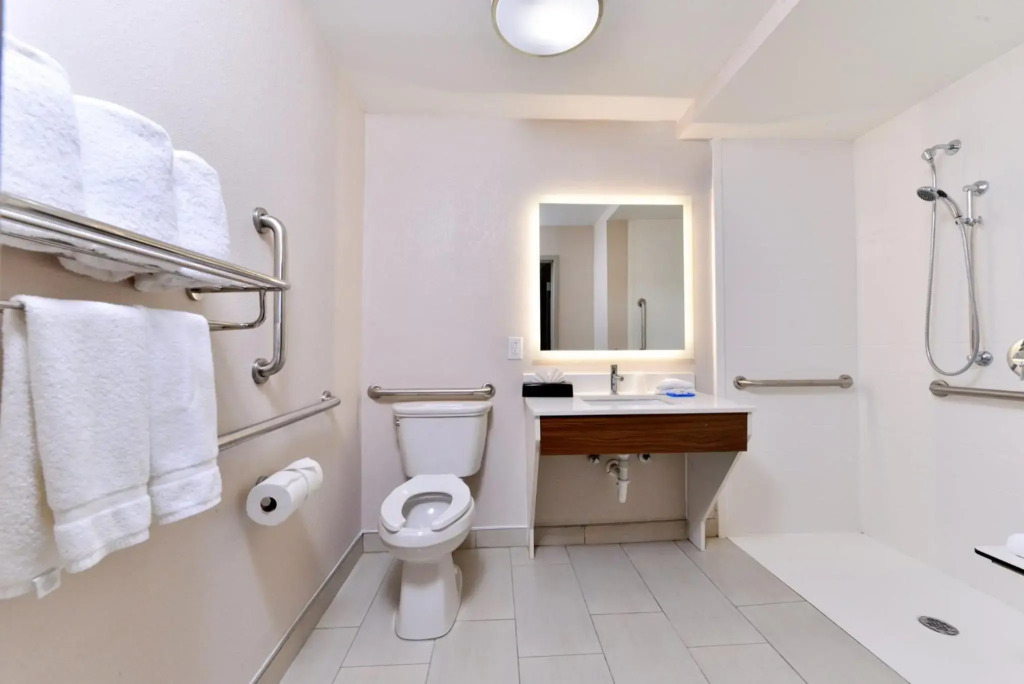 Holiday Inn Express Winston-Salem Medical Ctr Area