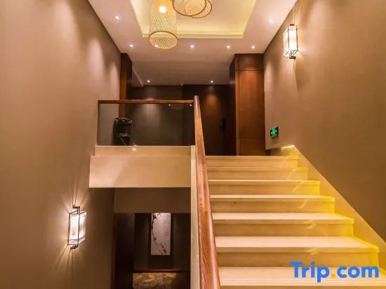 Yijiangdong Boutique Hotel.