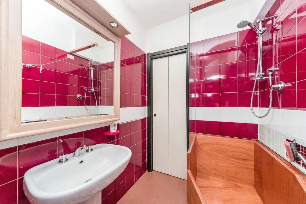SESTRI MARE 5 AR122 (3 guests)