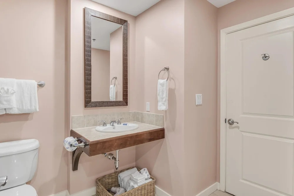 Luau I 6104 - flr1 - 1BR 1BA - (4)