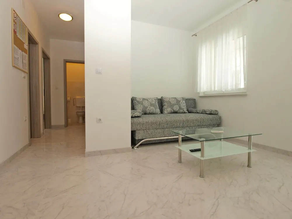 Apartment 1670