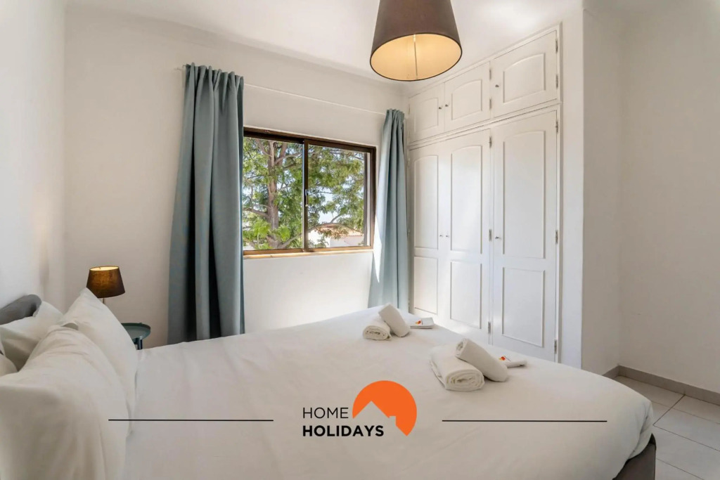 #072 Fantastic and Typical House with Pool and 3m Beach