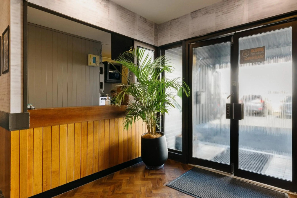 Boomerang Hotel