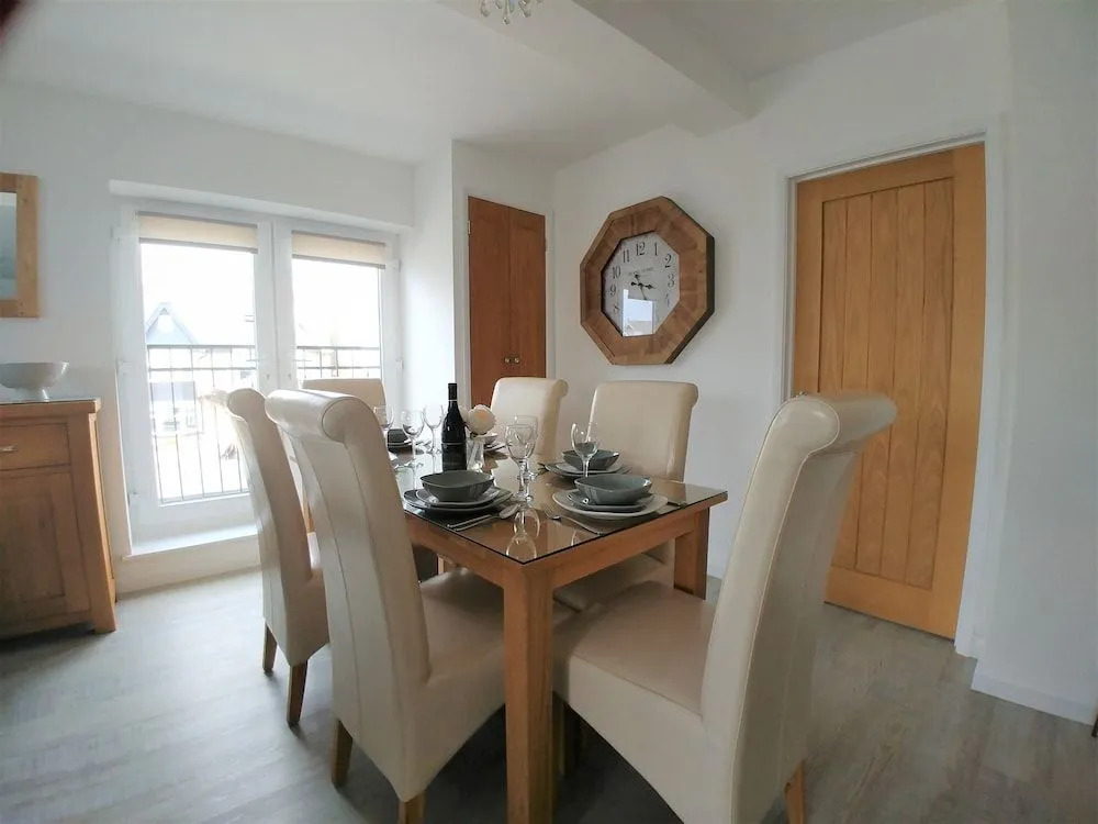 Meadow View Apartments are 2 and 3 bedroomed with private parking
