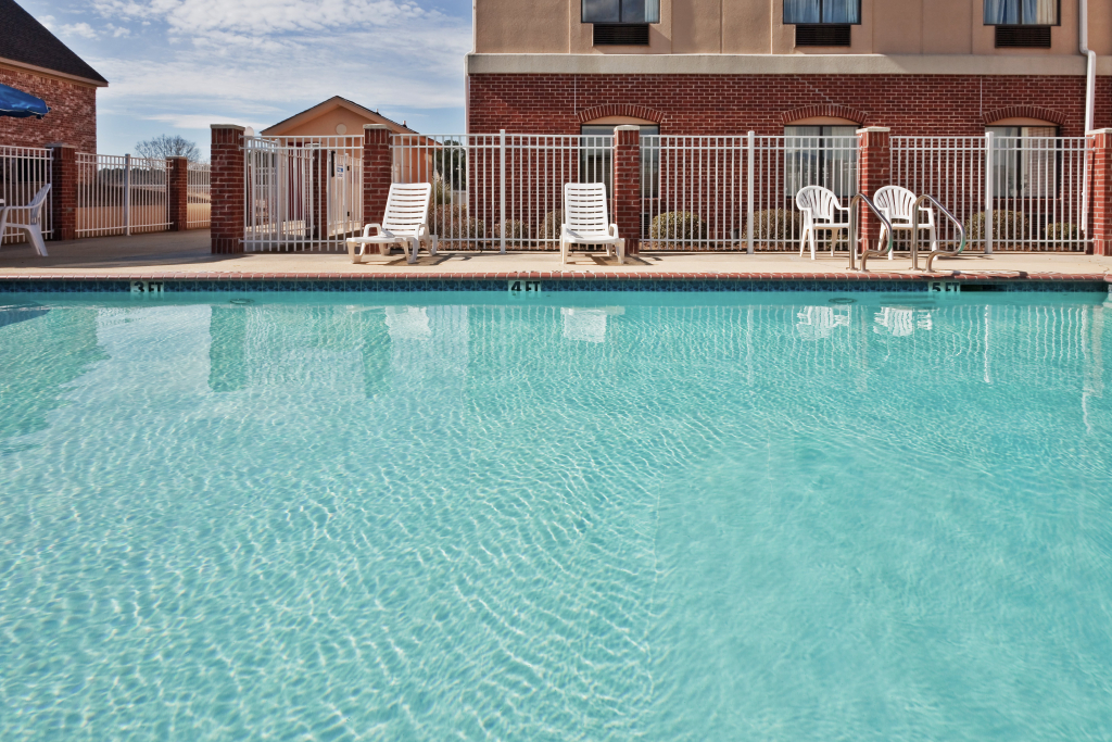 Holiday Inn Express Hotel & Suites Forest by IHG