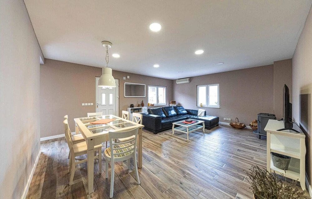 Amazing Home in Vinisce With 4 Bedrooms and Wifi