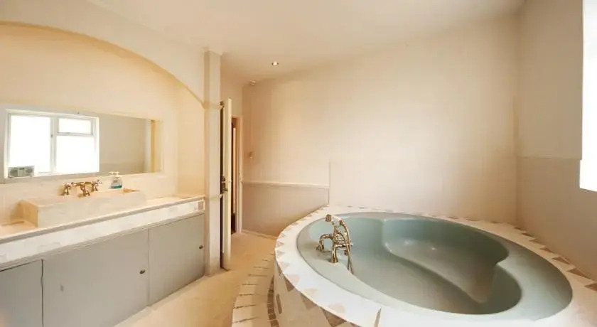 Green Hedges - self catering