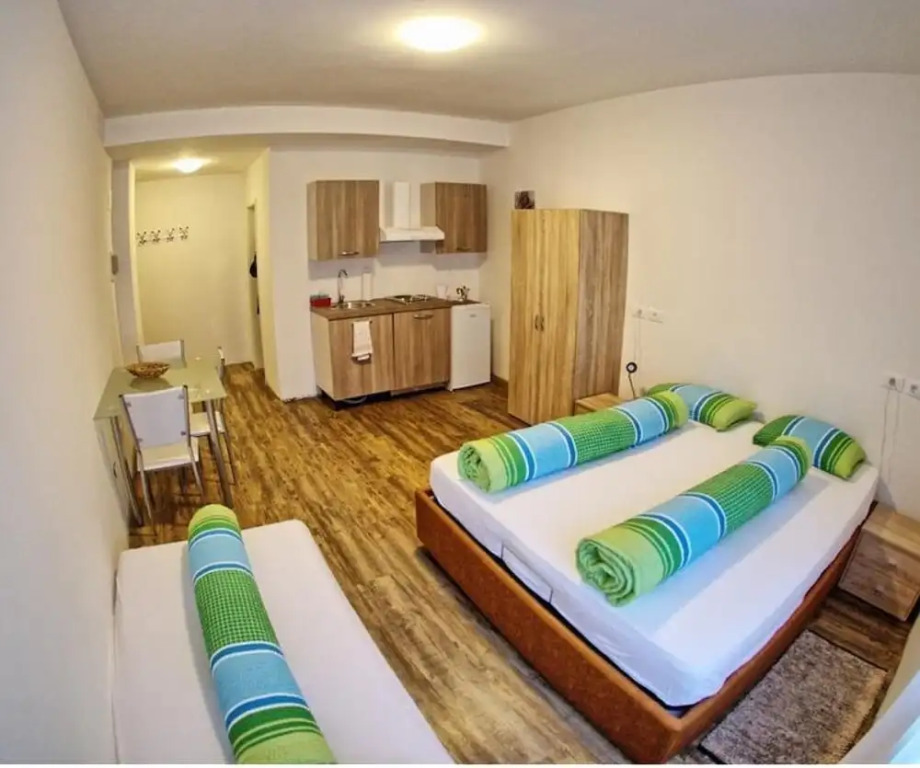 City Apartments Portico