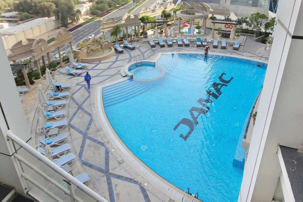 Spacious Apartment in the Classic Park Towers