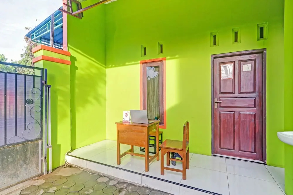 OYO 90760 Almadina Family Homestay