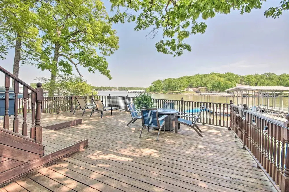 Dock! Waterfront Family Home on Lake of the Ozarks
