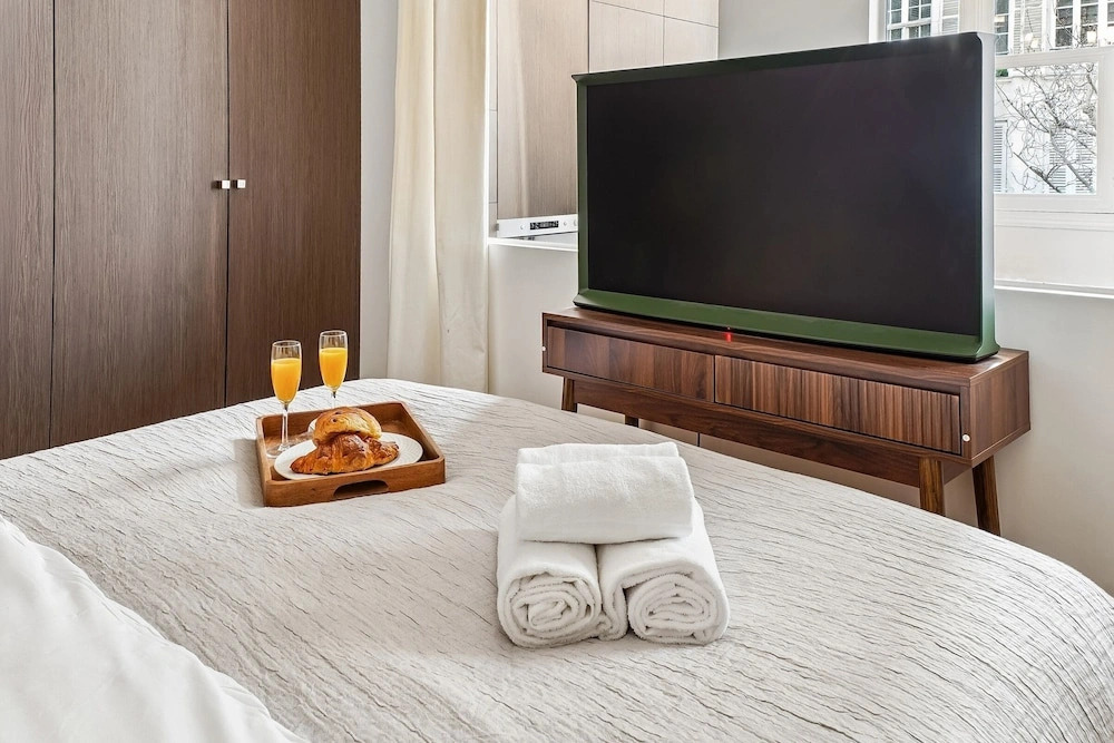 Elegant 1BR near Notre-Dame Cathedral