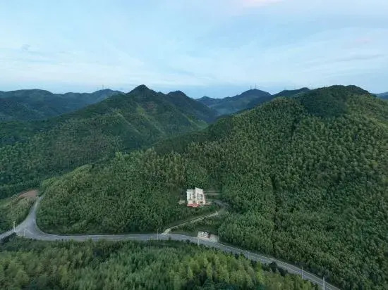 Wuji Anji Hana Hot Spring Resort Villa