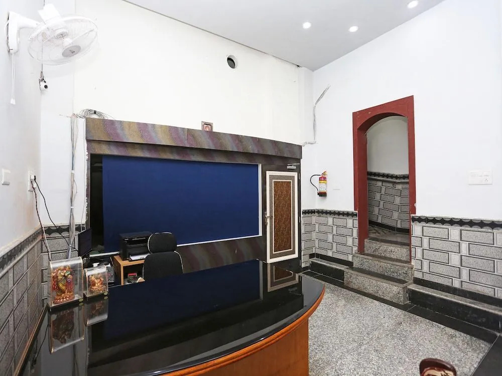 Oyo 23090 Hotel Mani Bhai Patel