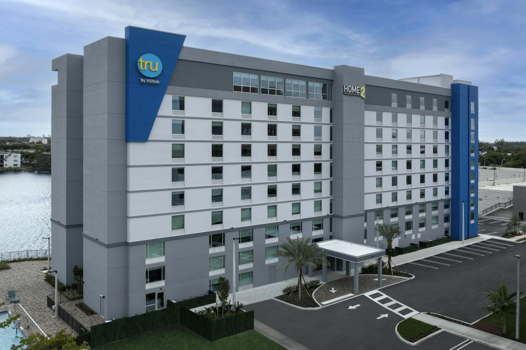 Home2 Suites By Hilton Miami Airport South Blue Lagoon