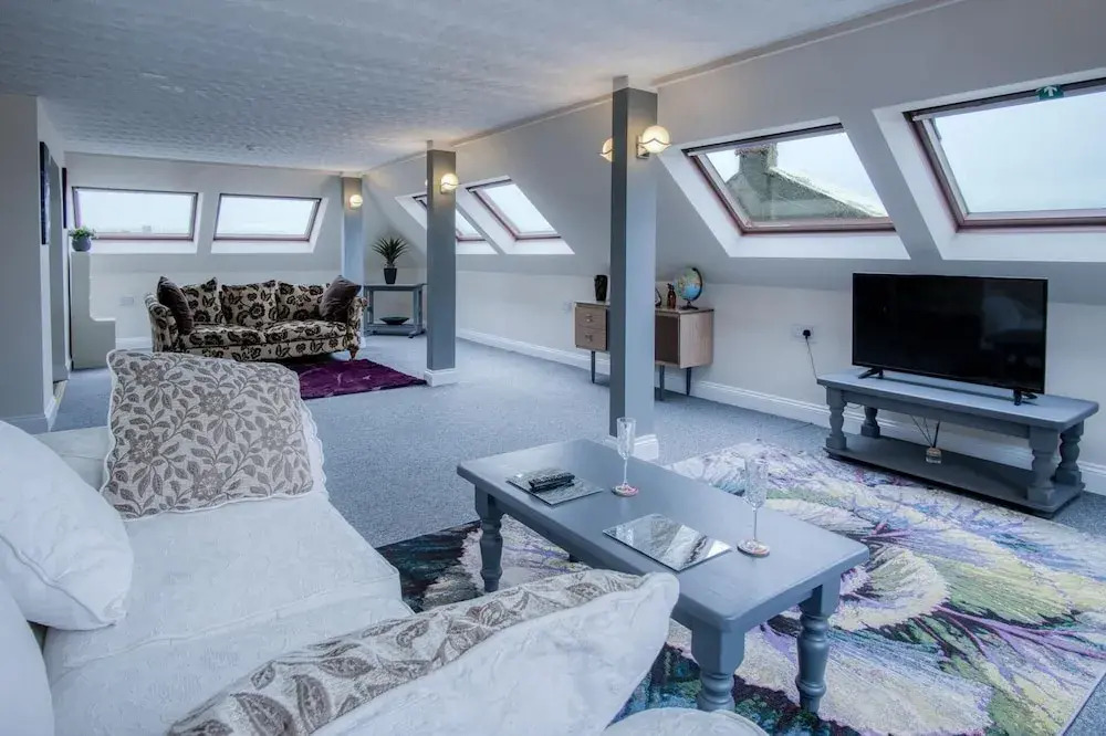 The Penthouse - 1 Bedroom Penthouse - Milford Haven