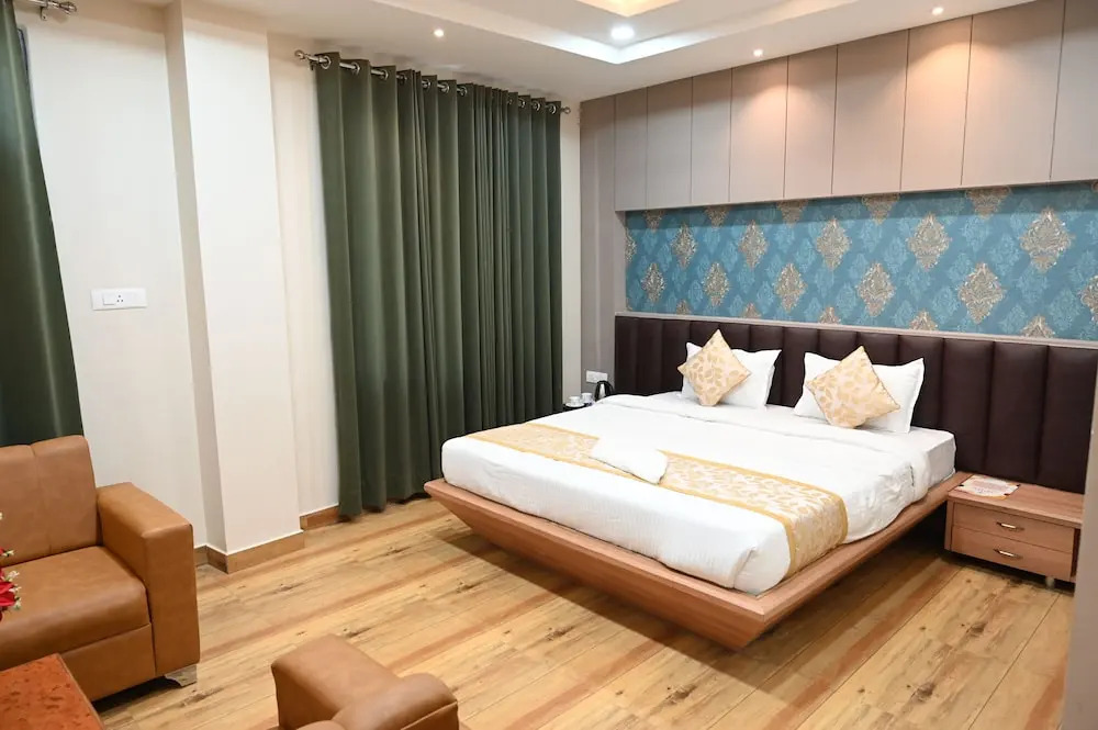 Hotel Olive Crown