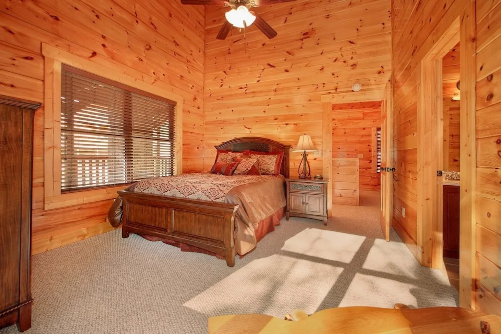 Bear Cub Lodge
