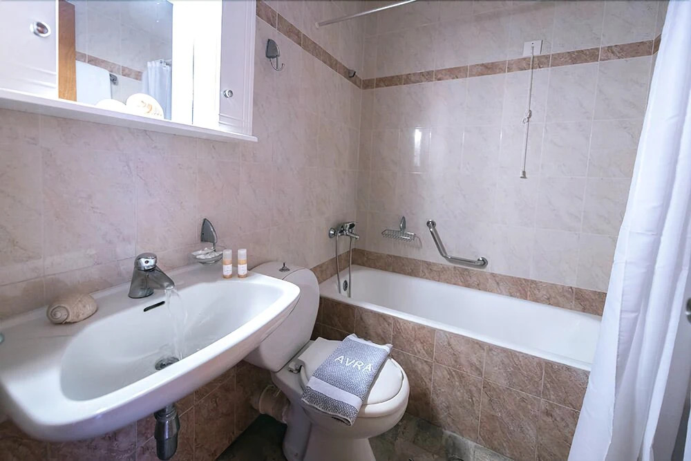 Avra Hotel
