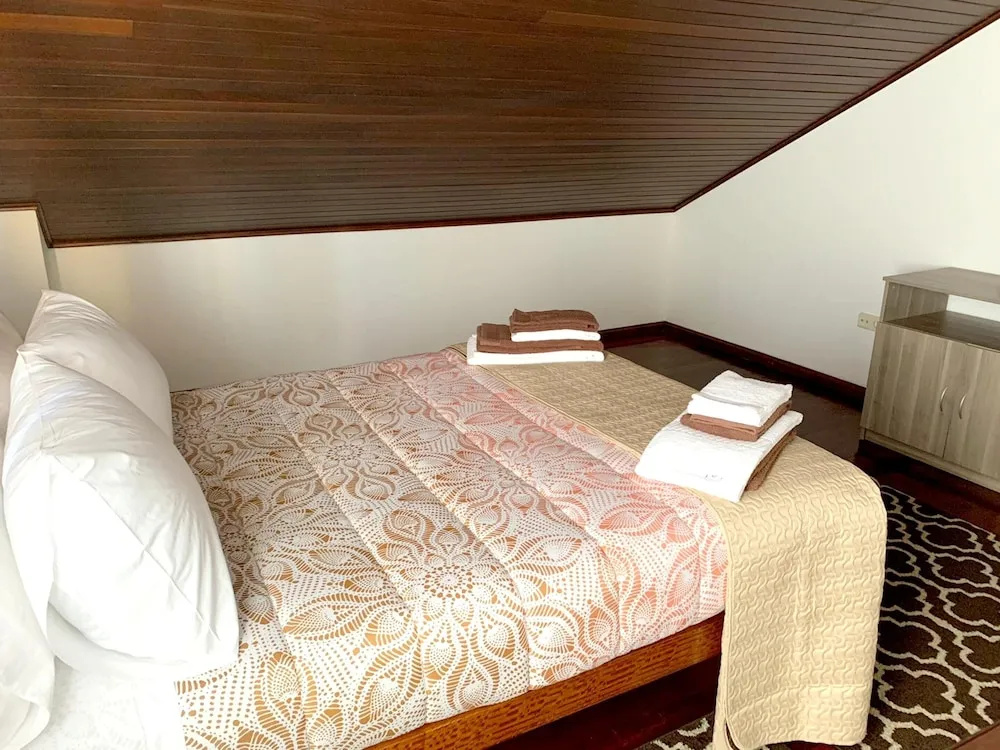 House With 8 Bedrooms in Ponte de Lima, With Wonderful Mountain View, Terrace and Wifi