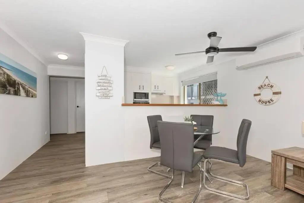 2Bed Beachfront Apartment - Holiday Management