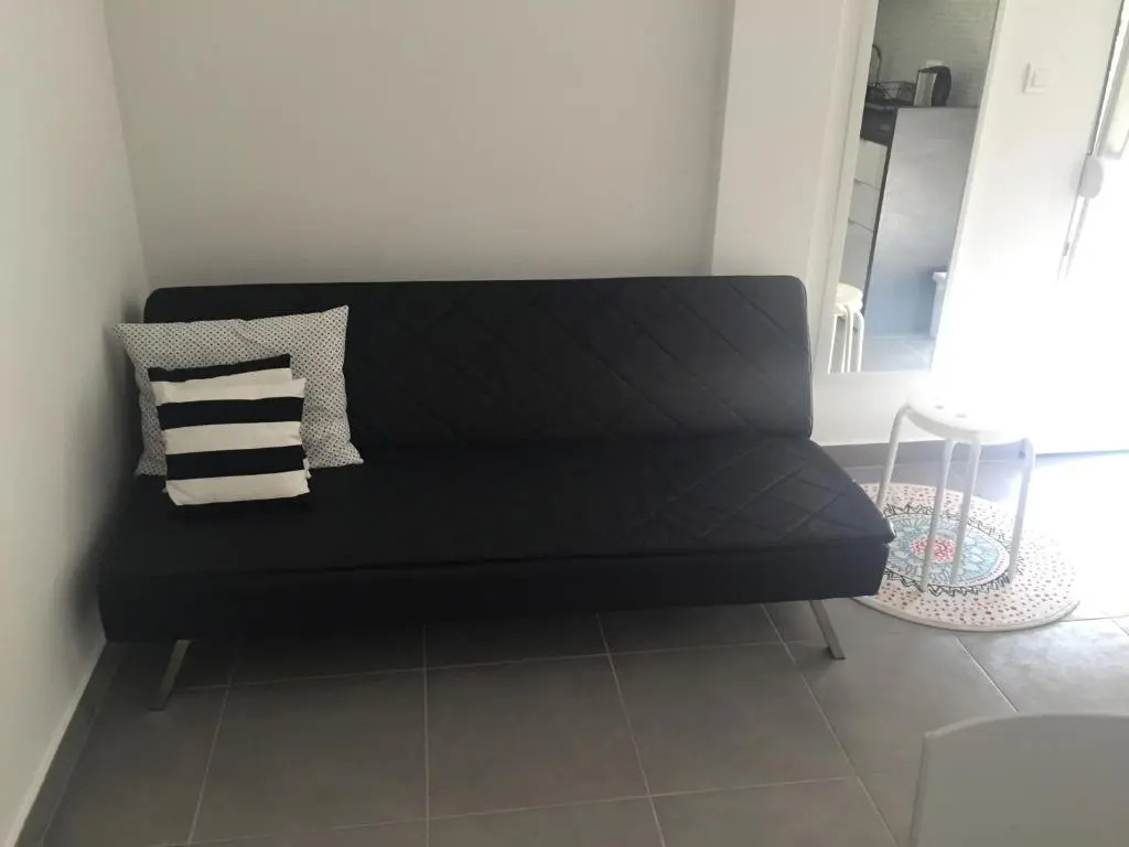 Issa apartment