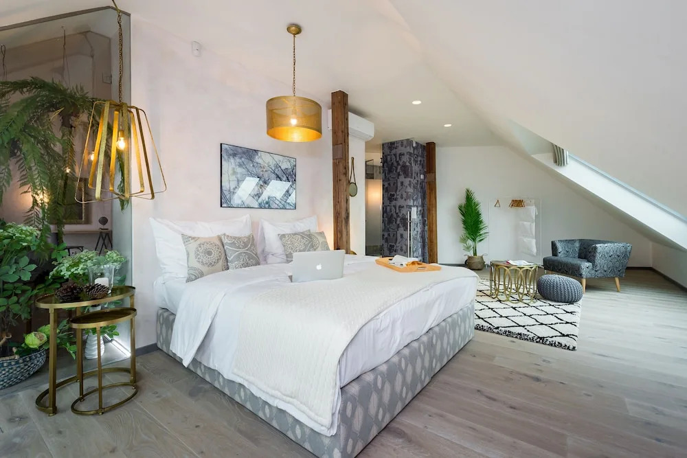 EMPIRENT Gold Street Apartments