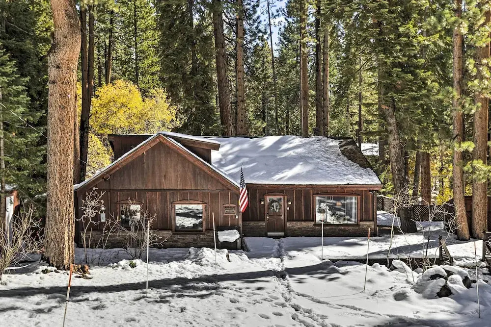 Tahoe Vista Cabin w/ Deck: 1 Mi to Kings Beach!