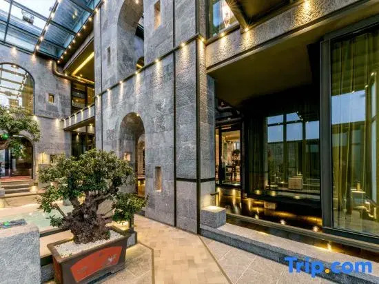 Lijiang Wumo Qinglu • Rizhao Jinshan • Snow Mountain Palace Museum • Healing Hotel