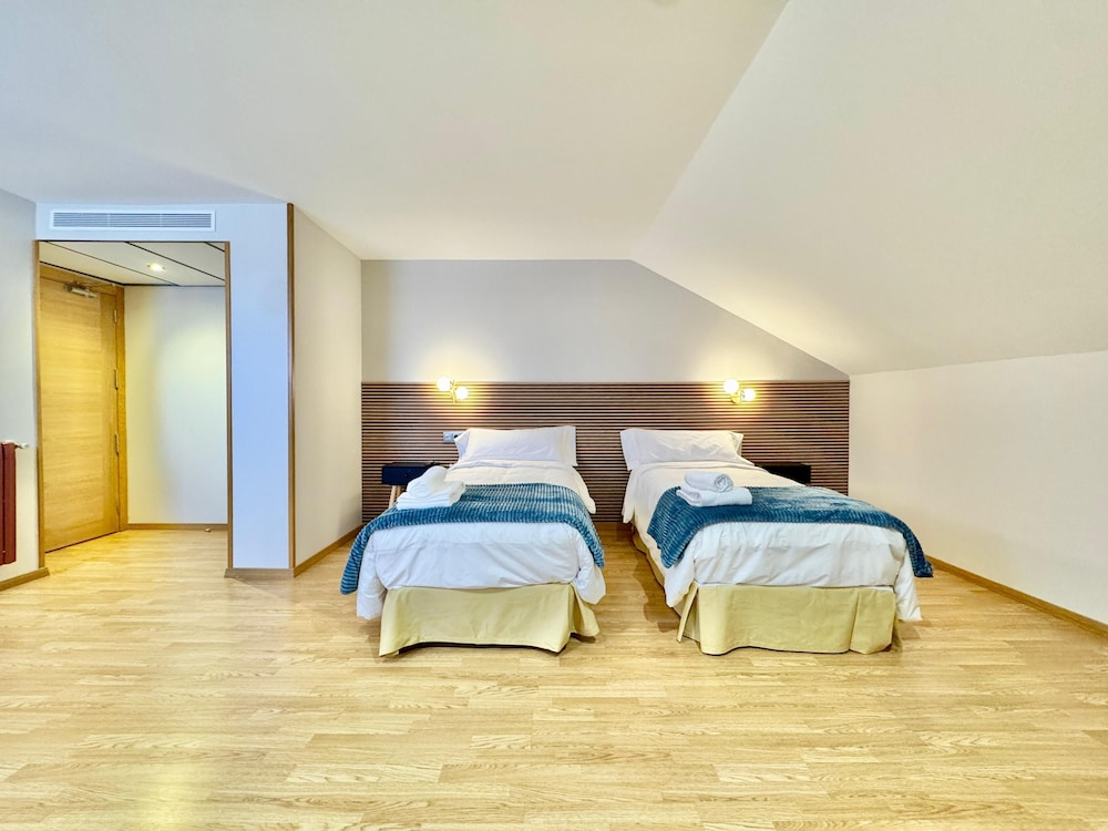 Hotel Ávila Diró