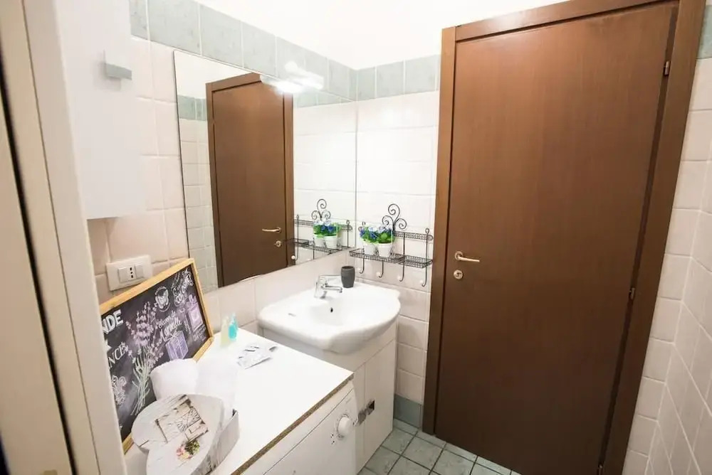 Studio Hosts 2 Via San Gervasio Flat in Bo