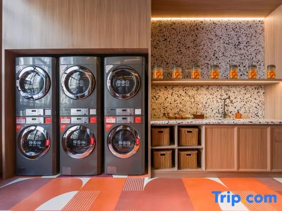 Orange Hotel