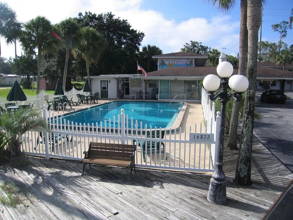 Carriage Inn Motel