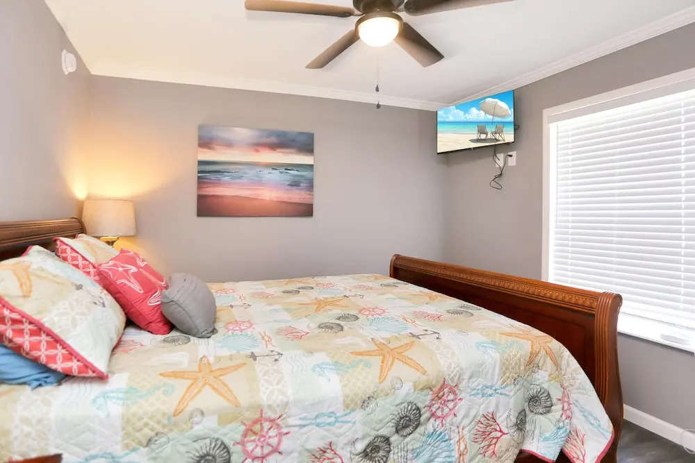 Salty Breeze by Pristine Property Vacation Rentals
