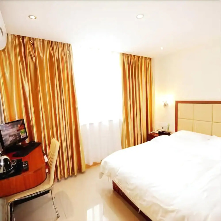 Lecheng Business Hotel