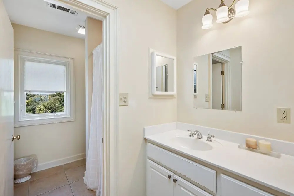 Sea Breeze - Great Oceanfront Views And Close To The Beach Club 3 Bedroom Villa by Peace Vacations