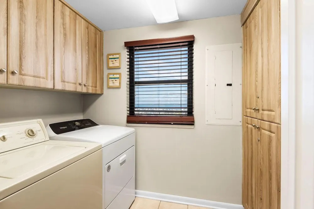 Navarre Towers 1202 - The Penthouse Pearl