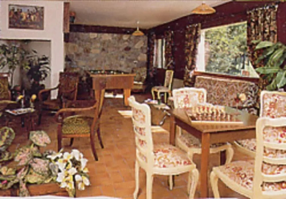 Boustigue Hotel