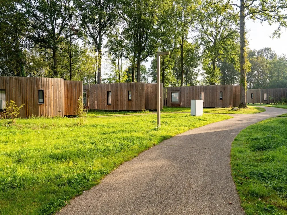 Suite in Forest Dockside Near Tournai