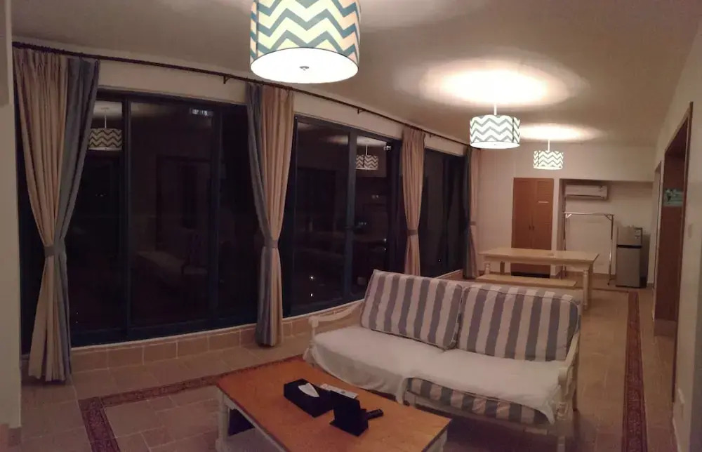Wanke Shuangyuewan Seaview Apartment