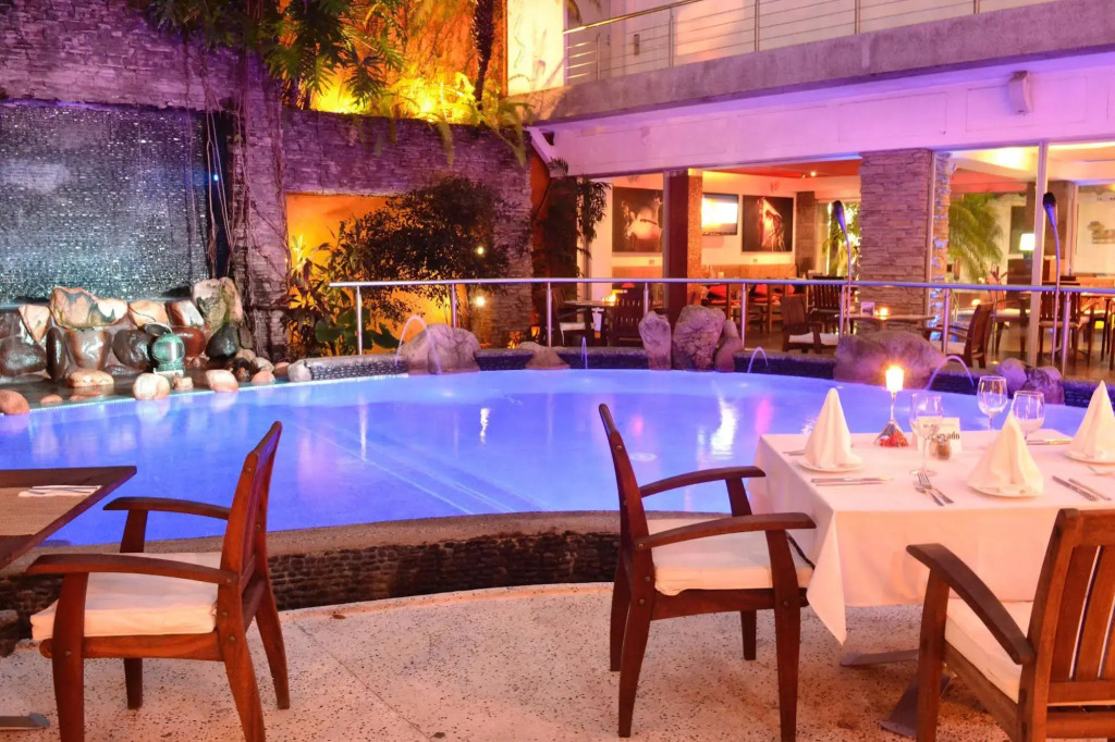 Hotel Rio Malecon