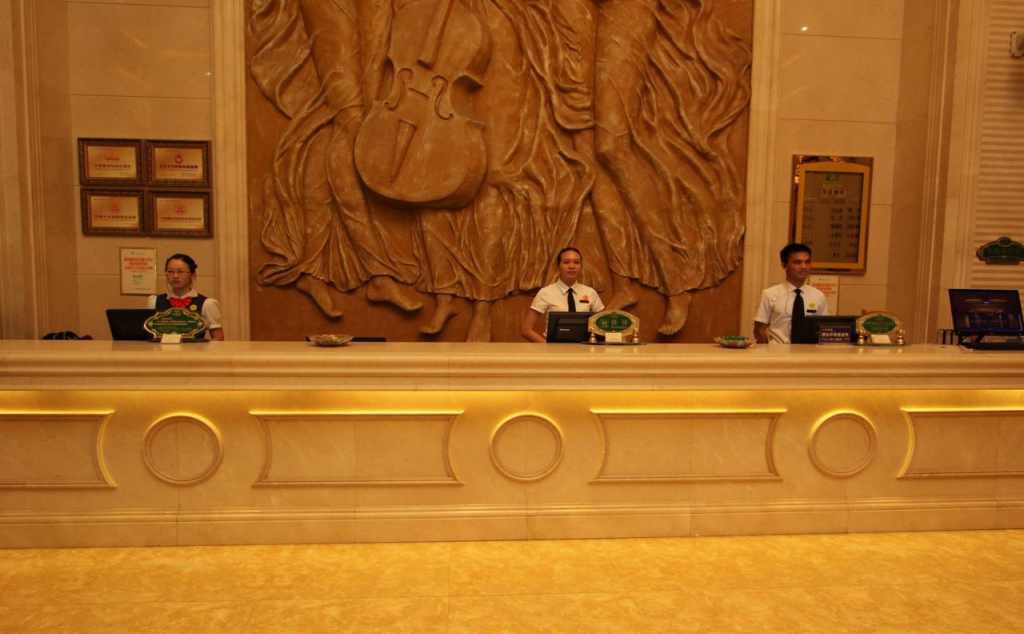 Vienna International Hotel（Guangxi Guilin Yangsuo West Street and Ten-mile Gallery）