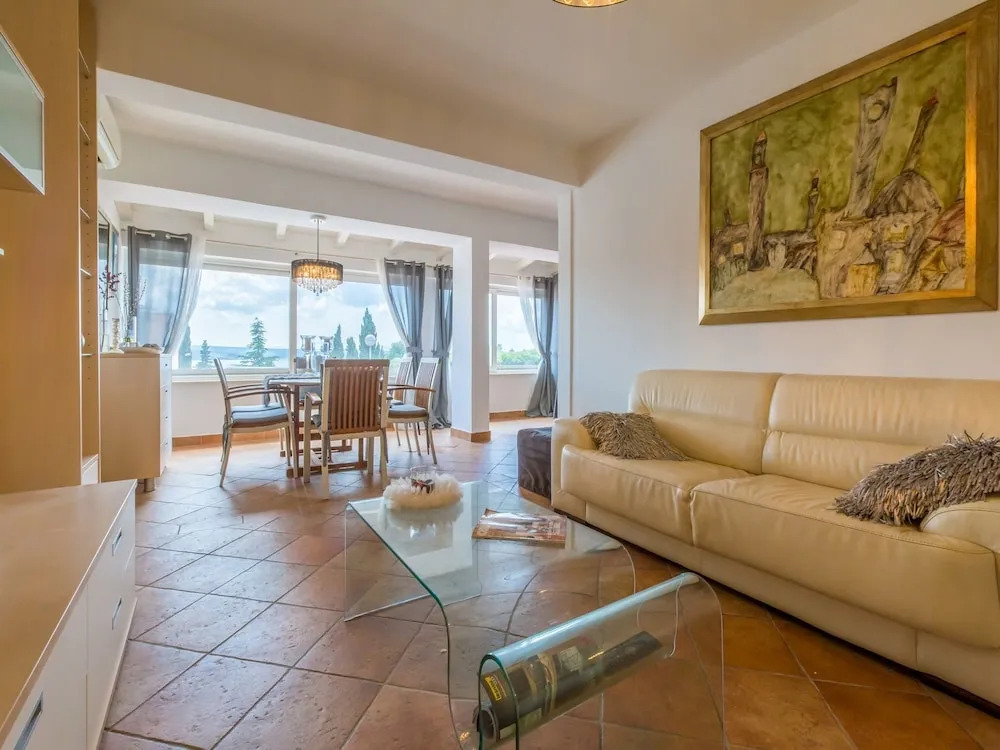 Apartments Azzaro