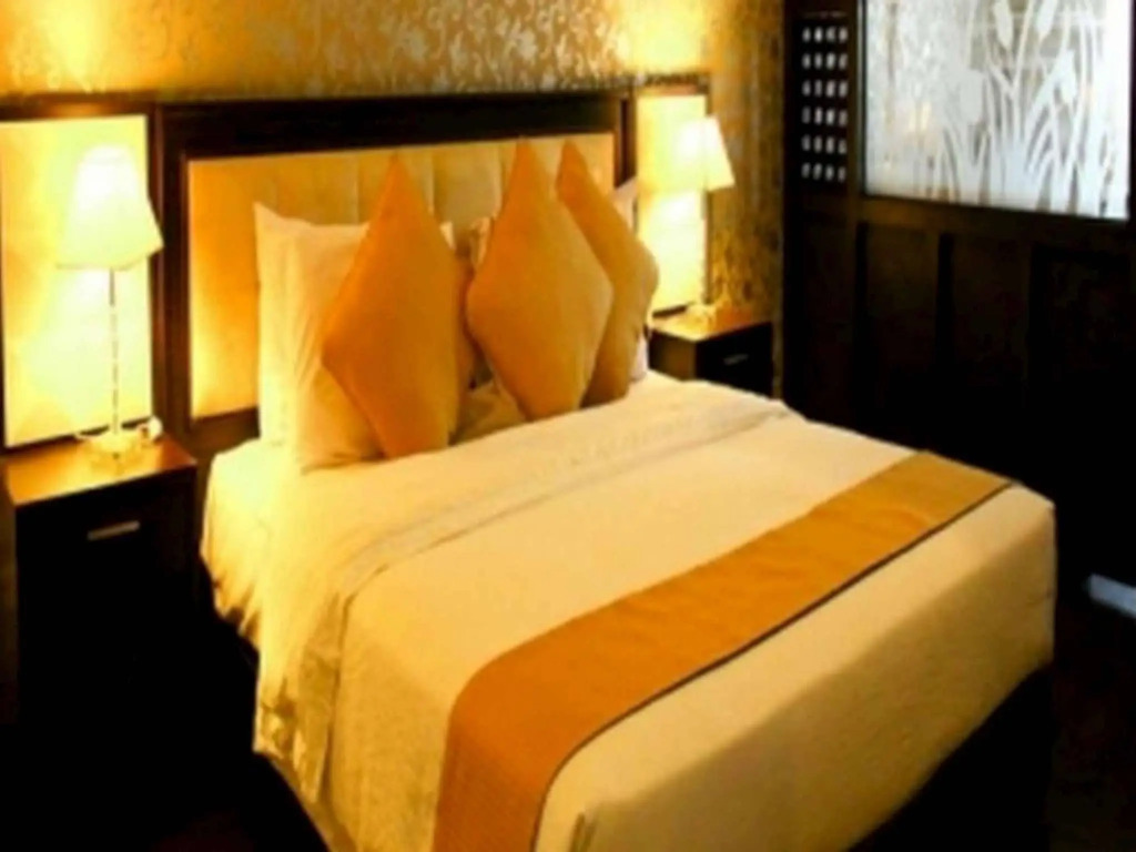 New Ayuda Hotel