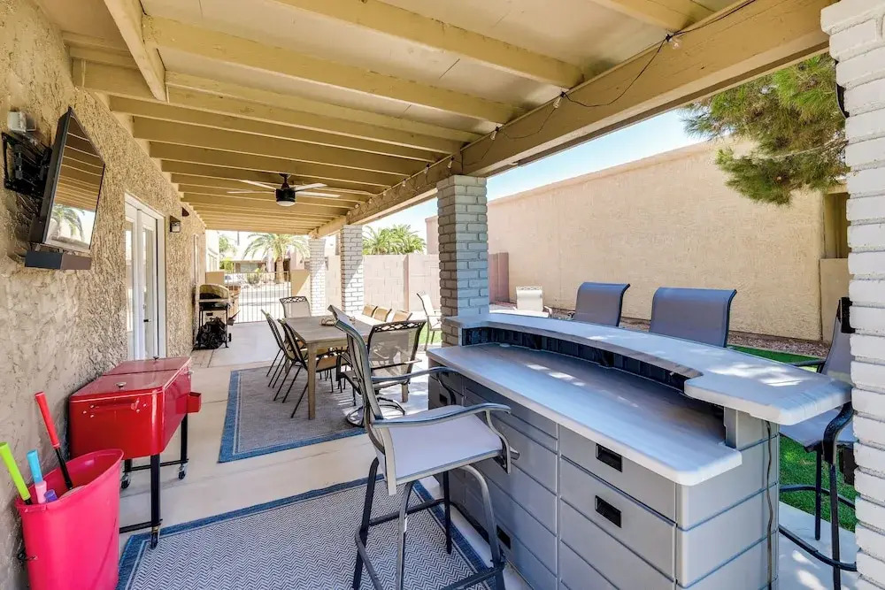 Private Putting Green & Patio: Sun Lakes Home!