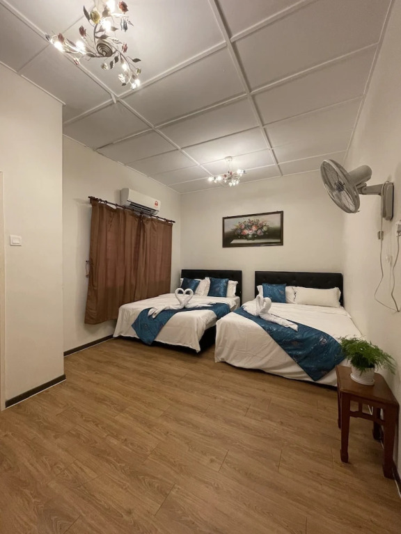 Baba & Charlie Homestay