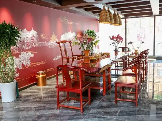 Yueting Hot Spring B&B