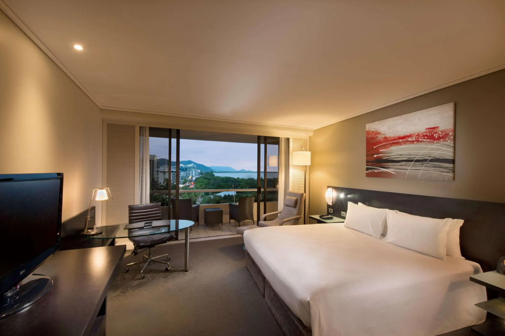 Отель Hilton Cairns