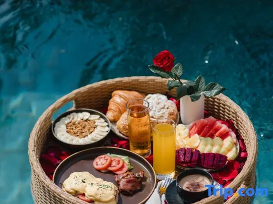 6 mins to La Brisa, Dream Stay Canggu No. 2